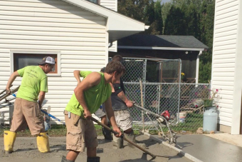 cornerstone-concrete-crew-laying-a-concrete-driveway