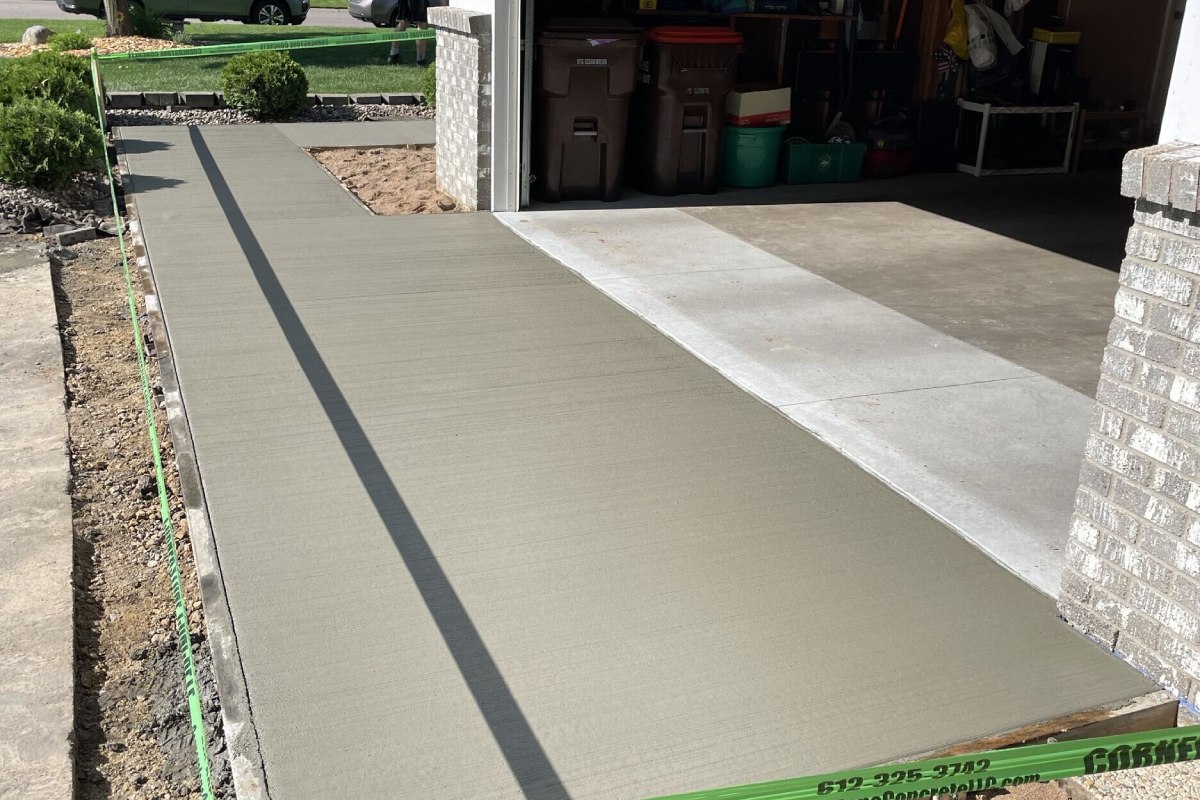 Professional Concrete Garage Apron Installation