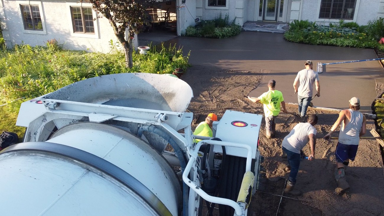 Concrete Driveway Installation & Replacement Image (1)